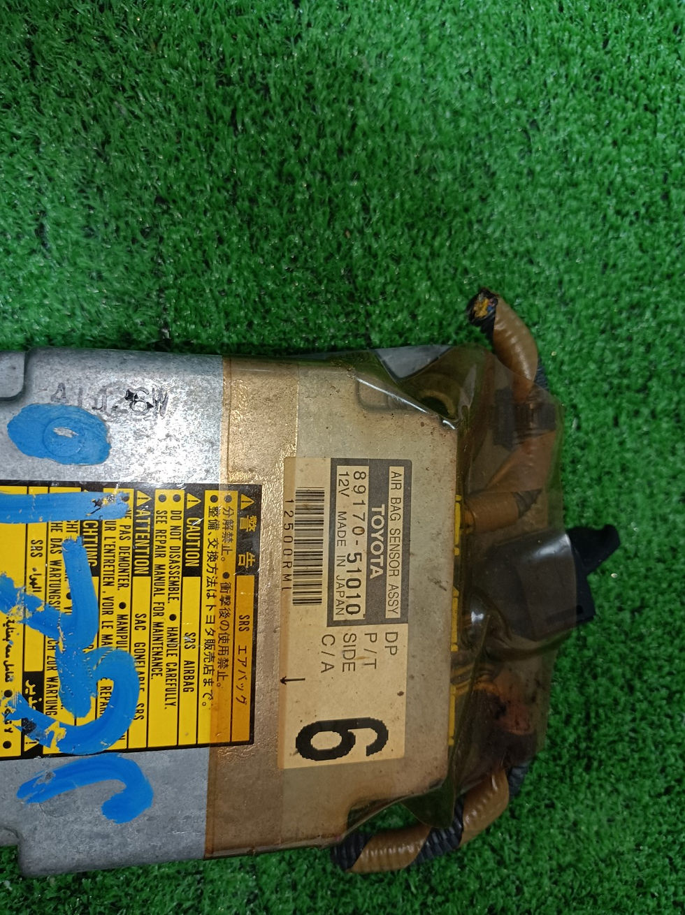 サムネイル： TOYOTA PROGRES 2001 JCG10
