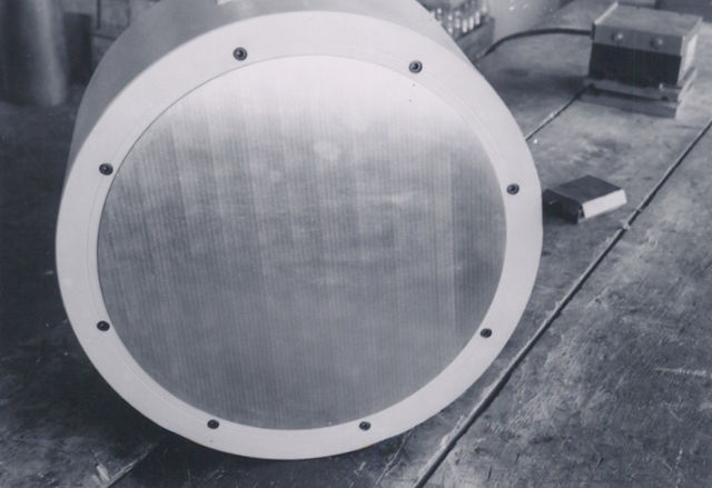 Fine Pole Rotary Electromagnetic Chuck