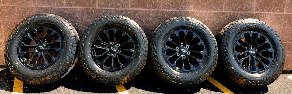 Set Of 18'' Gloss Black Trailboss/AT4 Wheels On 275/65/18 Falken Wildpeak AT4's