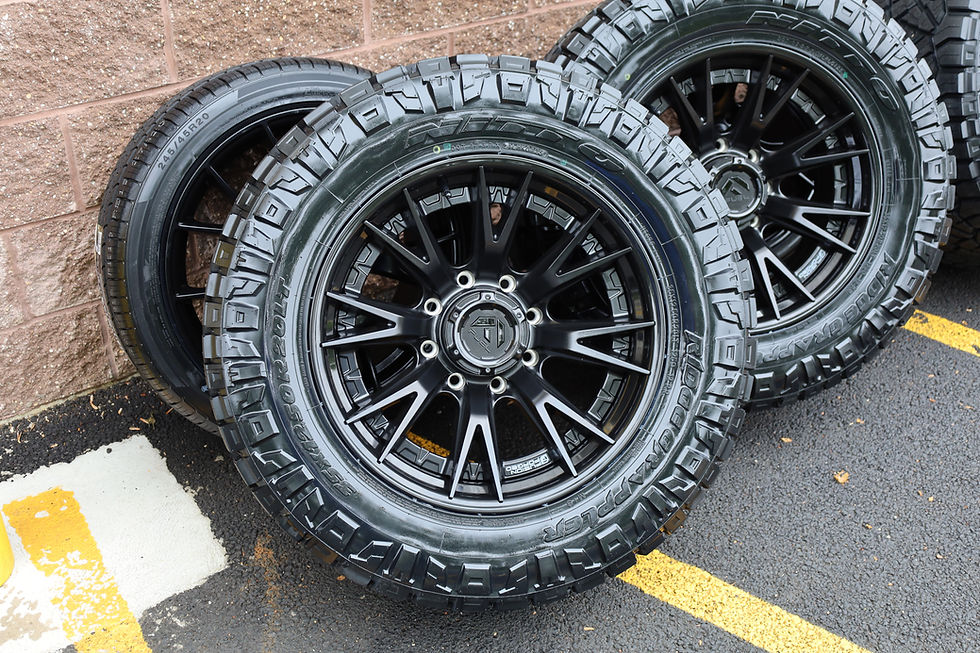 Thumbnail: Fuel Forged Catalyst 20x10 Black 8x180Chevy/GM 2500 HD Duramax Trucks