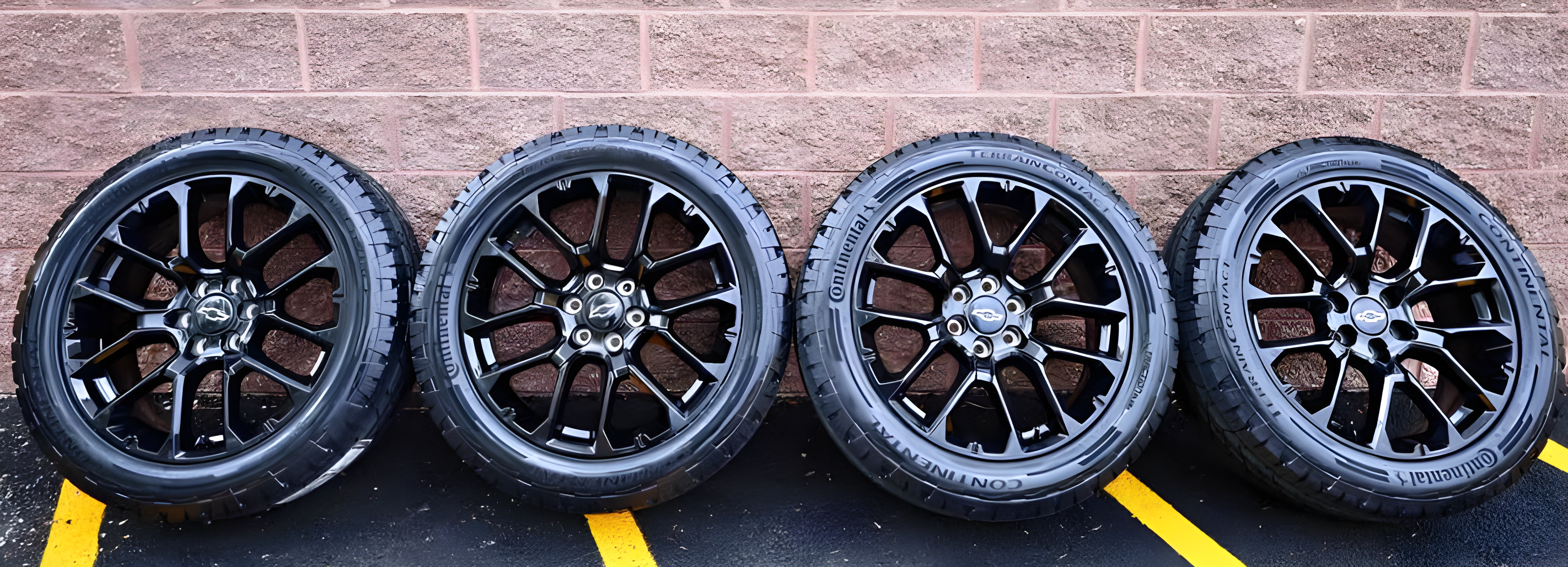 22'' Gloss Black SRV Wheels/Continental Terrain ATs 275/50/22