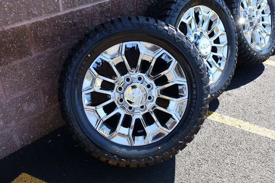 Thumbnail: 35x12.5x22 Chrome High Country Denali Wheels/Tires/Sensors