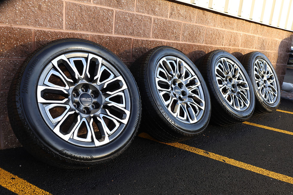 Thumbnail: 22'' GMC Sierra Ultimate Denali Wheels/Tires 275/50/22 Bridgestone Dueler