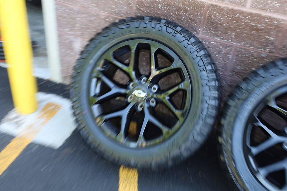 Thumbnail: 20'' Gloss Black Snowflakes Chevy/GMC Denali Silverado