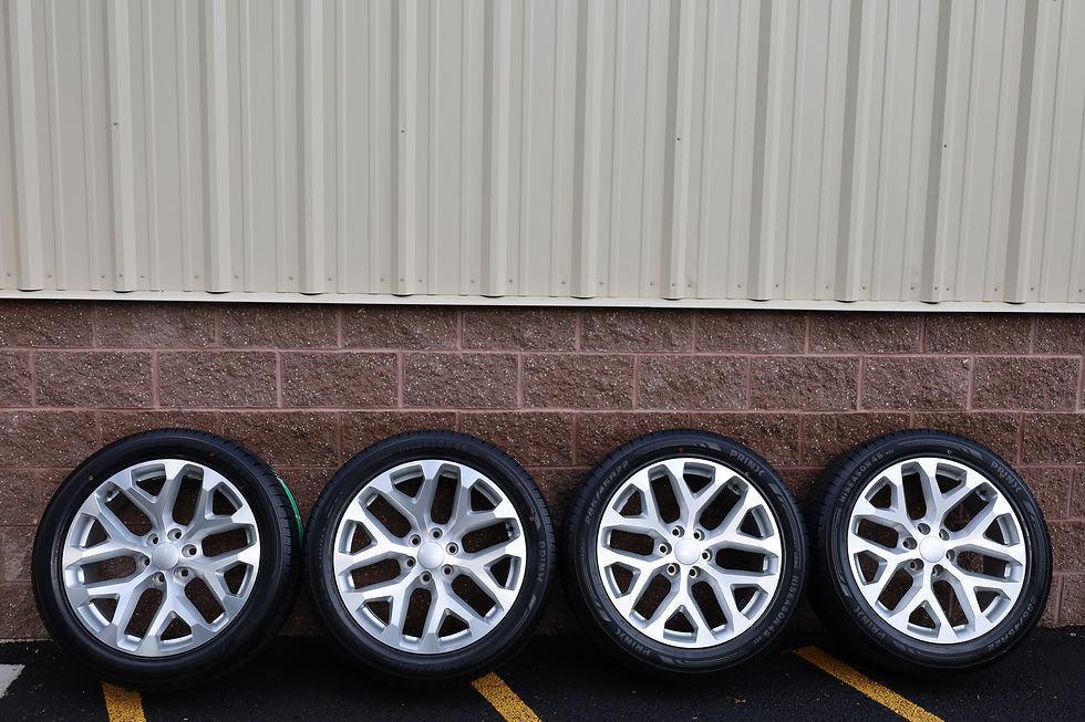 Thumbnail: 22'' Silver Machined Snowflakes Denali/Silverado On 285/45/22