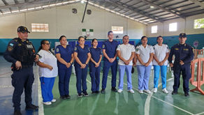1,125 personas atendió la PN en brigada médica realizada en Roatán.