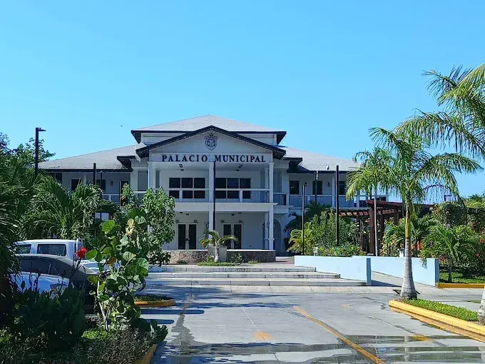 Alcaldía de Roatán ofrece 10% de descuento por pronto pago del Impuesto de Bienes Inmuebles en 2026.