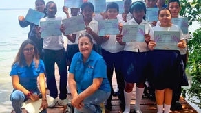 Alumnos de la escuela Juan Brooks, visitan el Centro de Restauración de Coral del RMP.