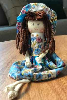 Boneca de fuxico e retalhos