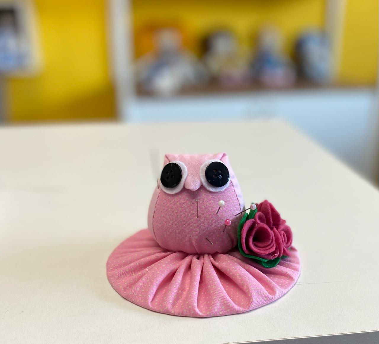 Molde agulheiro corujinha.