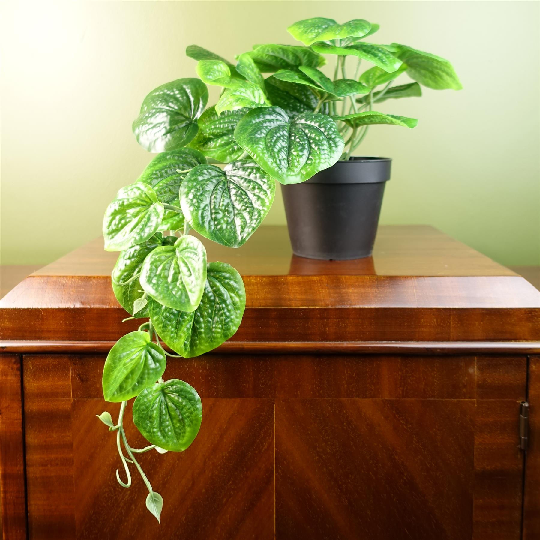 Artificial Potted Trailing Pothos Plant – 35cm