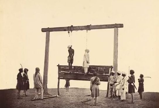Uyyalawada Narasimha Reddy getting hanged