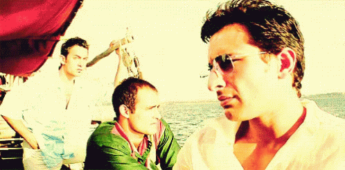दà¥à¤¸à¥à¤¤à¥ à¤à¥ सà¥à¤¹à¤¾à¤¨à¥ पल GIF - Dil Chahta Hai GIFs