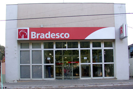 Mantida condenação do Bradesco por descumprimento de medidas de segurança em agências do PR
