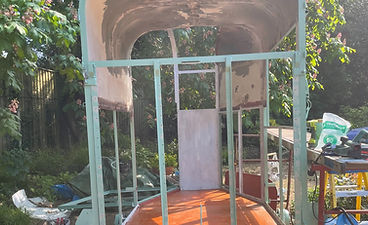Horse box Bar under construction