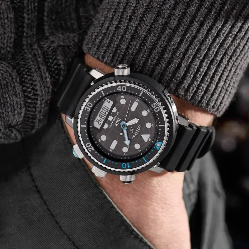 Seiko Prospex PADI Arnie Hybrid Diver s 40th Anniversary Heart of Gold