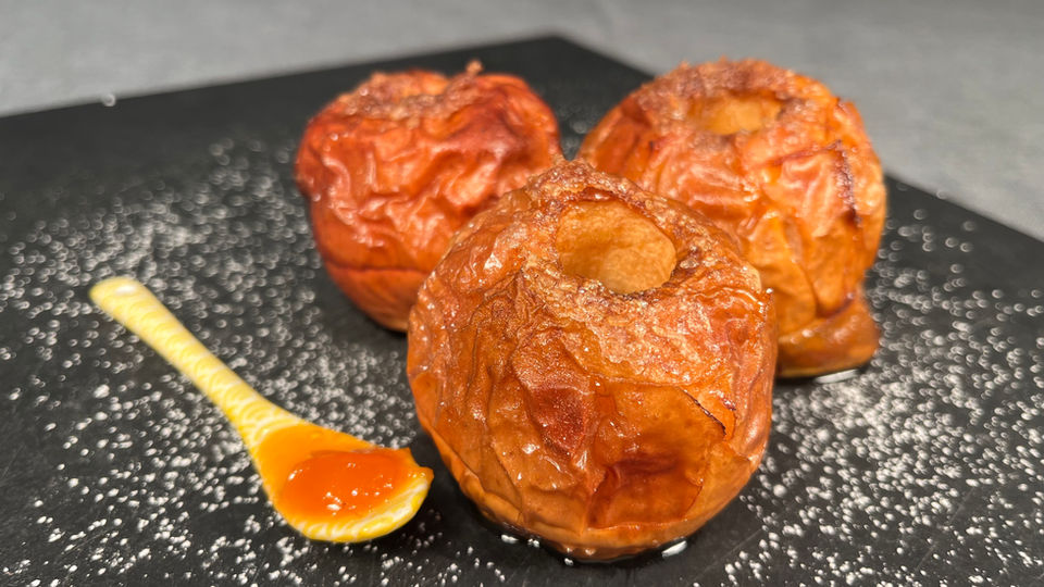 Baked apples