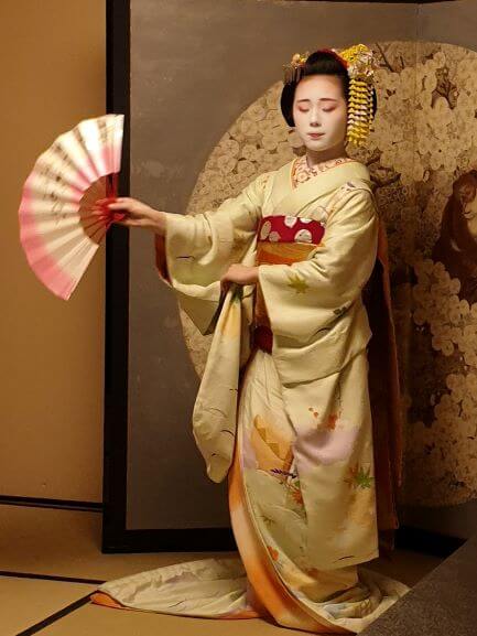 Dancing performance during Maiko dinner experience at Gion Hatanaka Kyoto