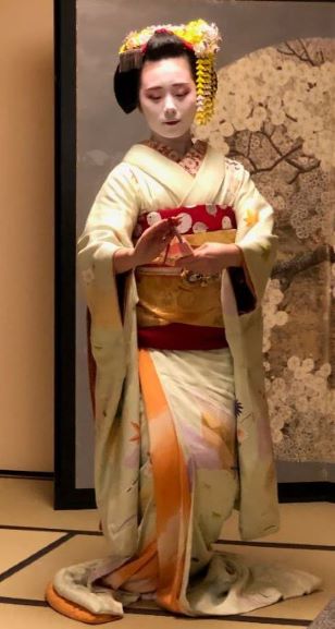 Geisha dance performance at 'Dining with Maiko' evening show at Gion Hatanaka in Kyoto