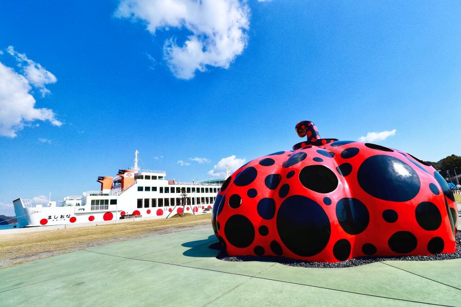Yayoi Kusama red pumpkin at Naoshima ferry port