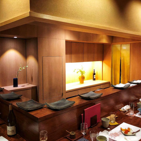 Counter seating at Kitenya tempura restaurant in Kyoto, Japan