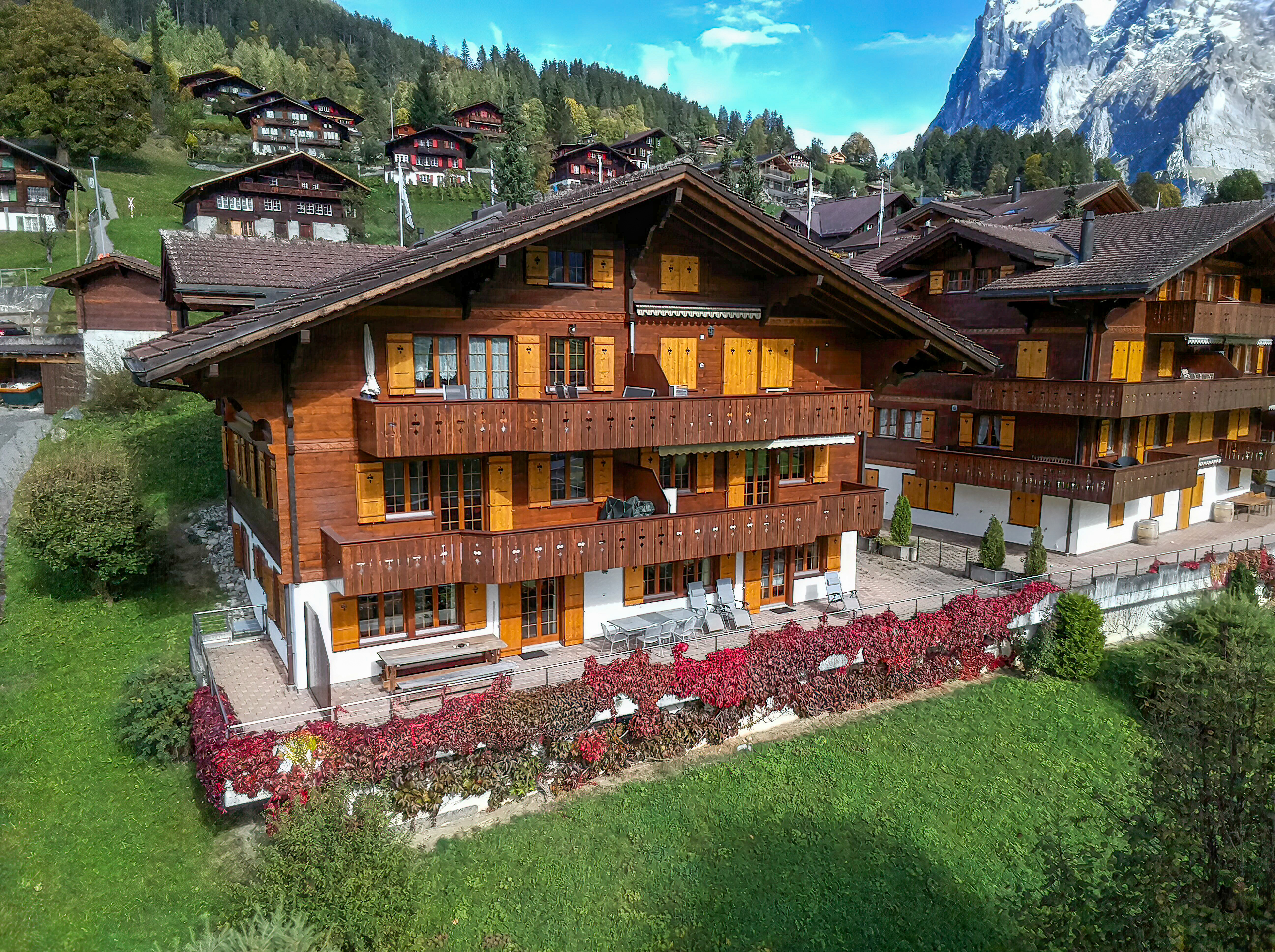 Grindelwald Tal und Bergwelt Luftaufnahme