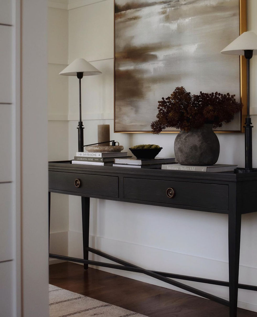 Thumbnail: Adjustable Metal Table Lamp