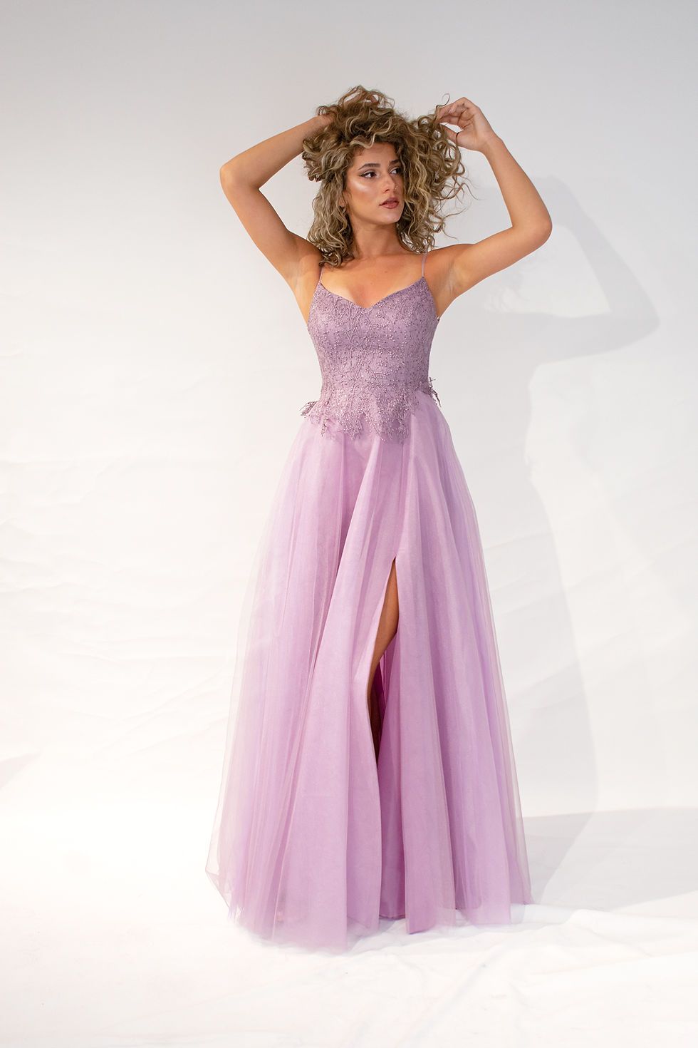 תמונה ממוזערת: Lavender Crepe Dress With An Embroidered Lace