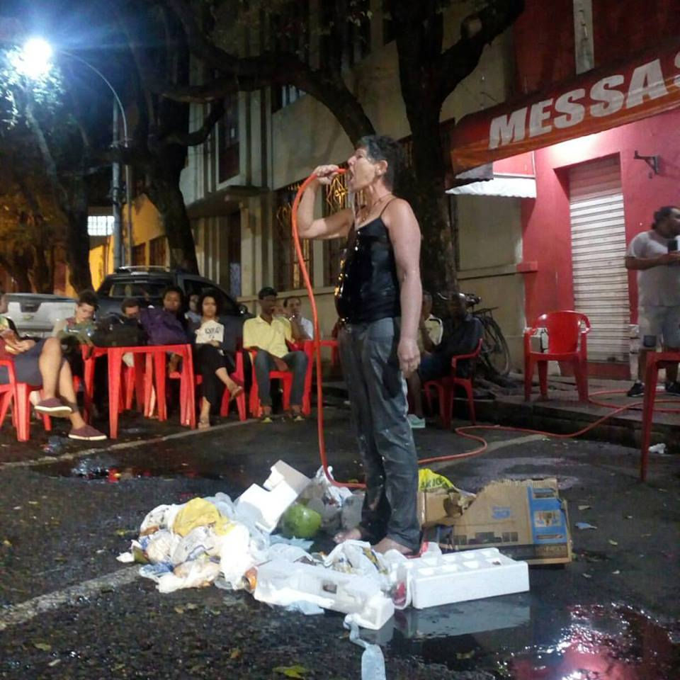 foto mônica lopes galvão
