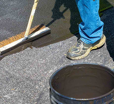 seal-concrete-driveway_408602697.jpg