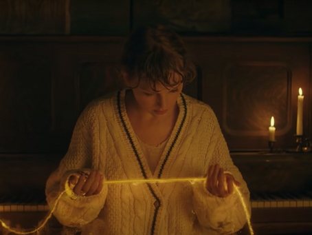 The physics of space and time travel,  explained by Taylor Swift