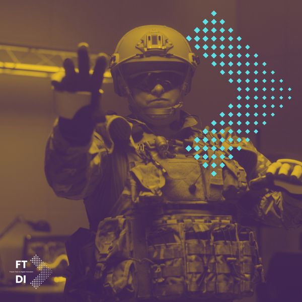 Ein Soldat beim Training im Umgang mit virtuellen Verteidigungssystemen