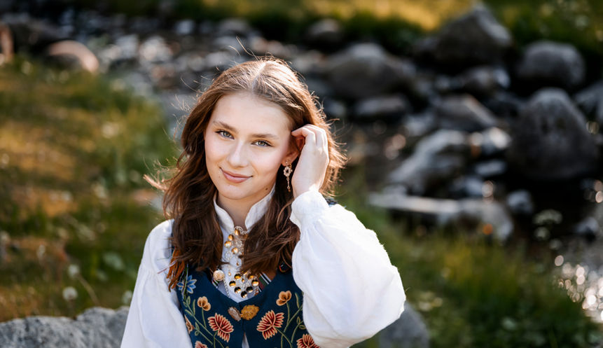 Fotograf. Trondheim. Konfirmantfotografering. Portrettfotograf. Konfirmant. Utefotografering. Portrettfotograf i Trondheim. Fotograf Maja Langva.