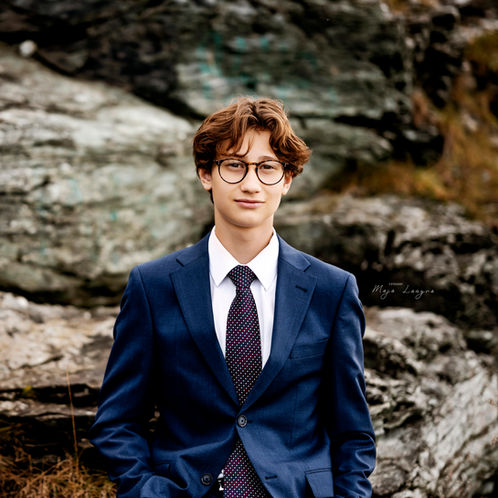 Fotograf. Trondheim. Konfirmantfotografering. Portrettfotograf. Konfirmant. Utefotografering. Portrettfotograf i Trondheim. Fotograf Maja Langva.