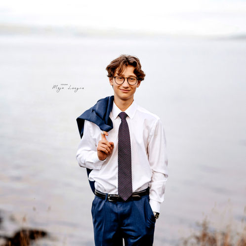 Fotograf. Trondheim. Konfirmantfotografering. Portrettfotograf. Konfirmant. Utefotografering. Portrettfotograf i Trondheim. Fotograf Maja Langva.