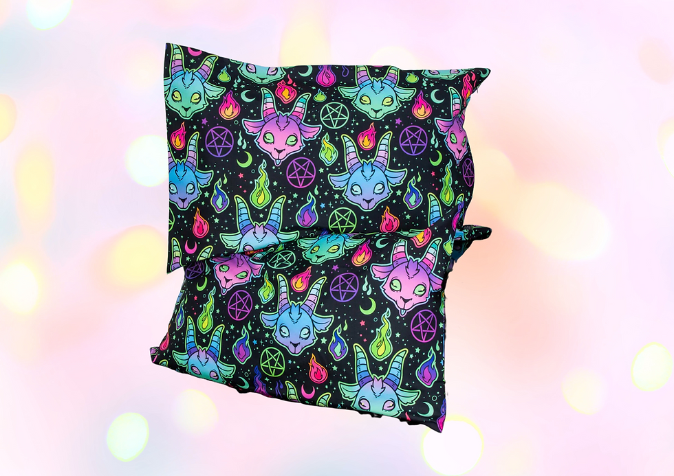 Thumbnail: Pillow Set | Screamin' Demon