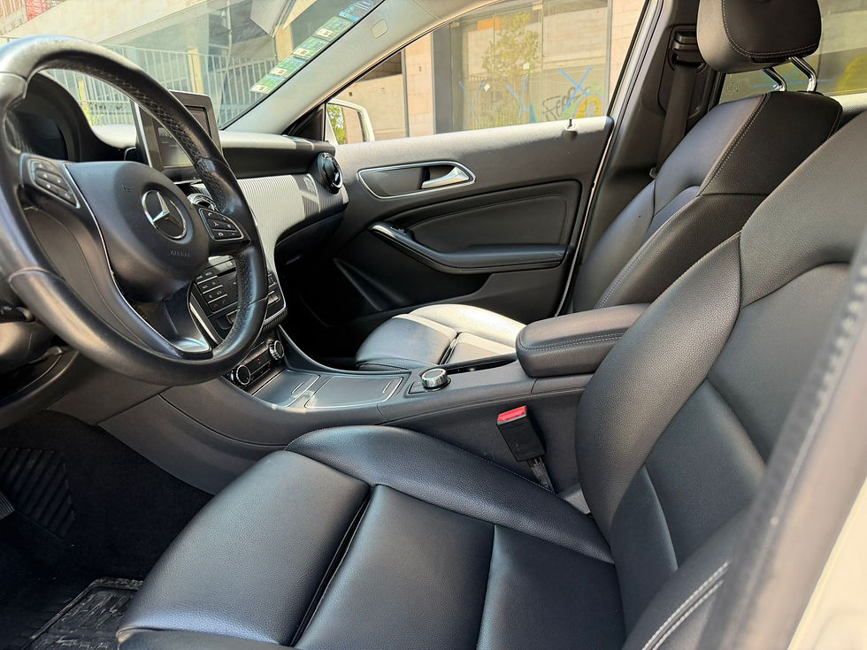 Miniatura: Mercedes-Benz Clase GLA 1.6 200 Cgi Sport At