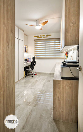 A study room with beige carpentry.