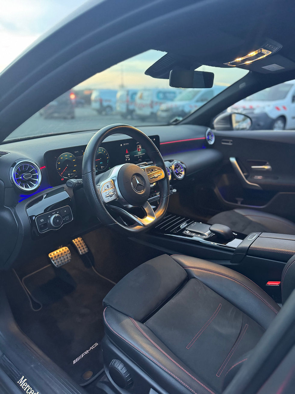 Miniature : MERCEDES CLASSE A 2021 250 E AMG LINE 8G-DCT 160+102ch Montagne Magno 49900km