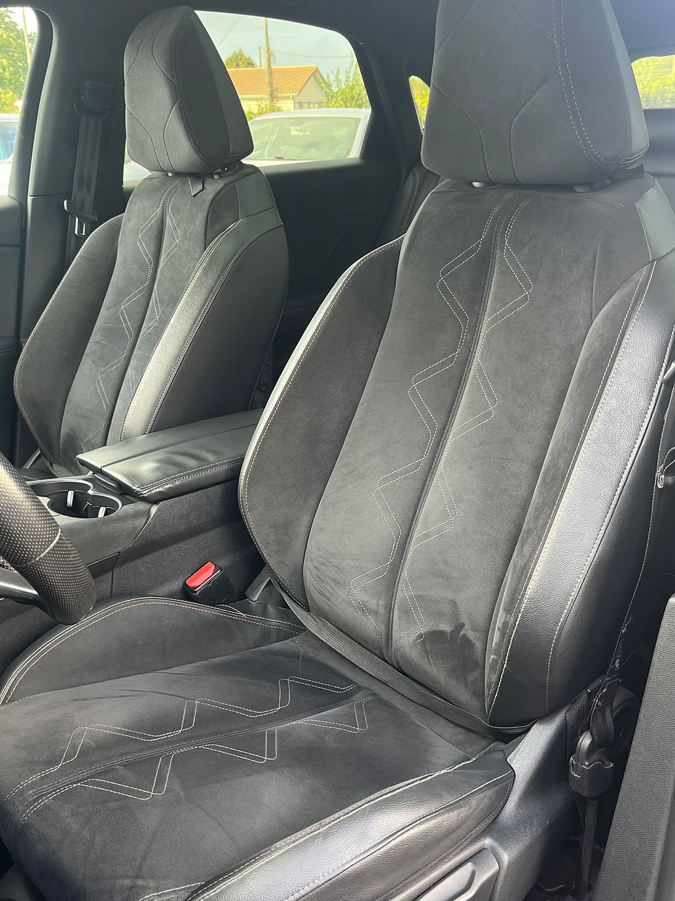 Miniature : DS7 CROSSBACK BLUEHDI 180 EAT8 EXECUTIVE 9.0CV 