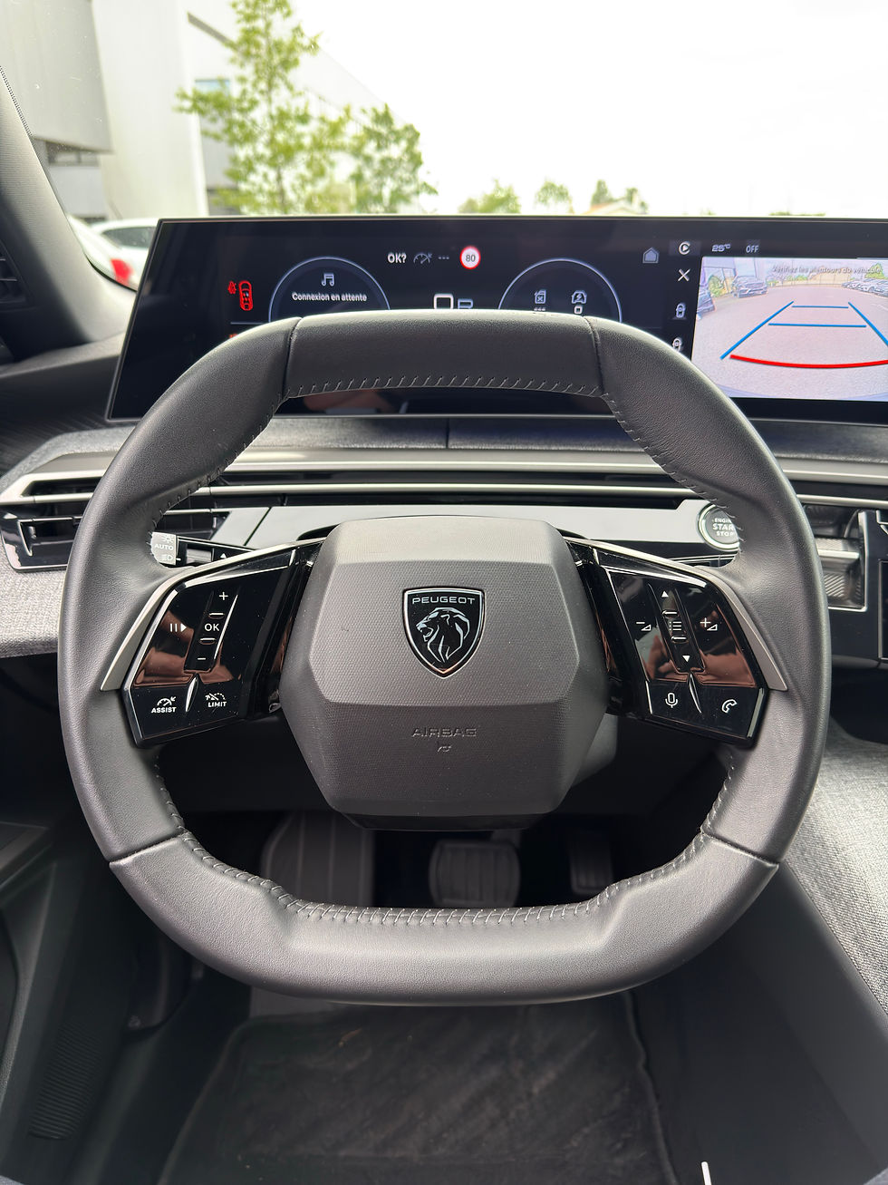 Miniature : PEUGEOT 3008 III 1.2 Hybrid 136ch Allure e-DCS6