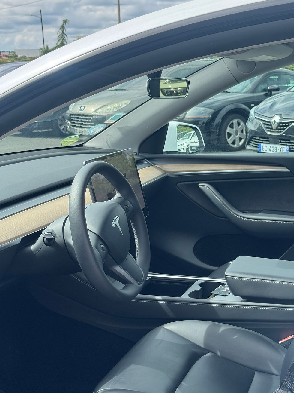Miniature : TESLA MODEL Y long range dual motor 440ch  AWD 622km autonomie 