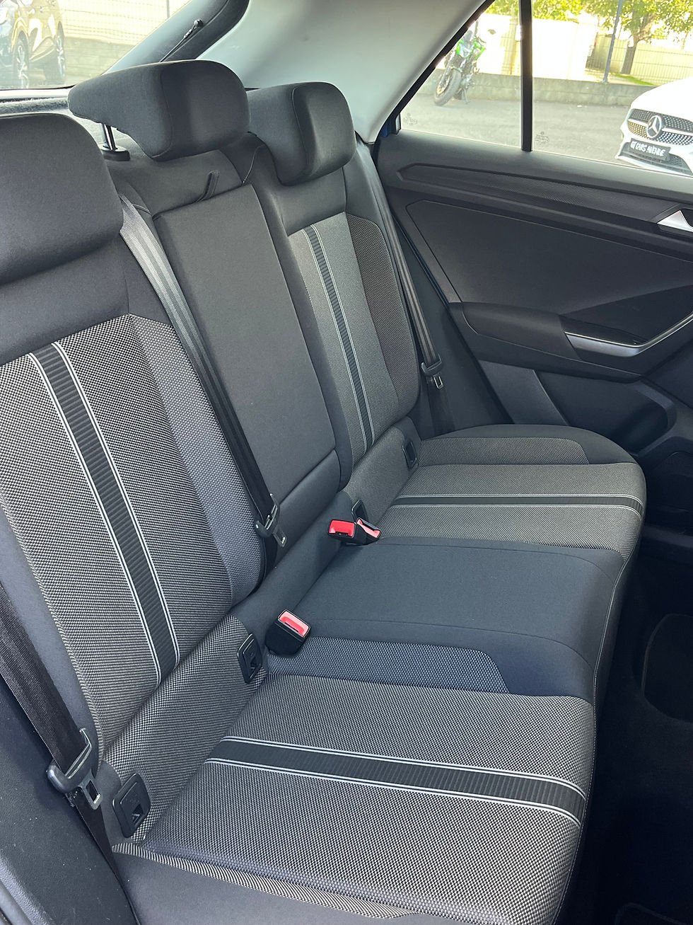 Miniature : VOLKSWAGEN T-ROC 2.0L TDI 150 4MOTION LOUNGE  DSG7