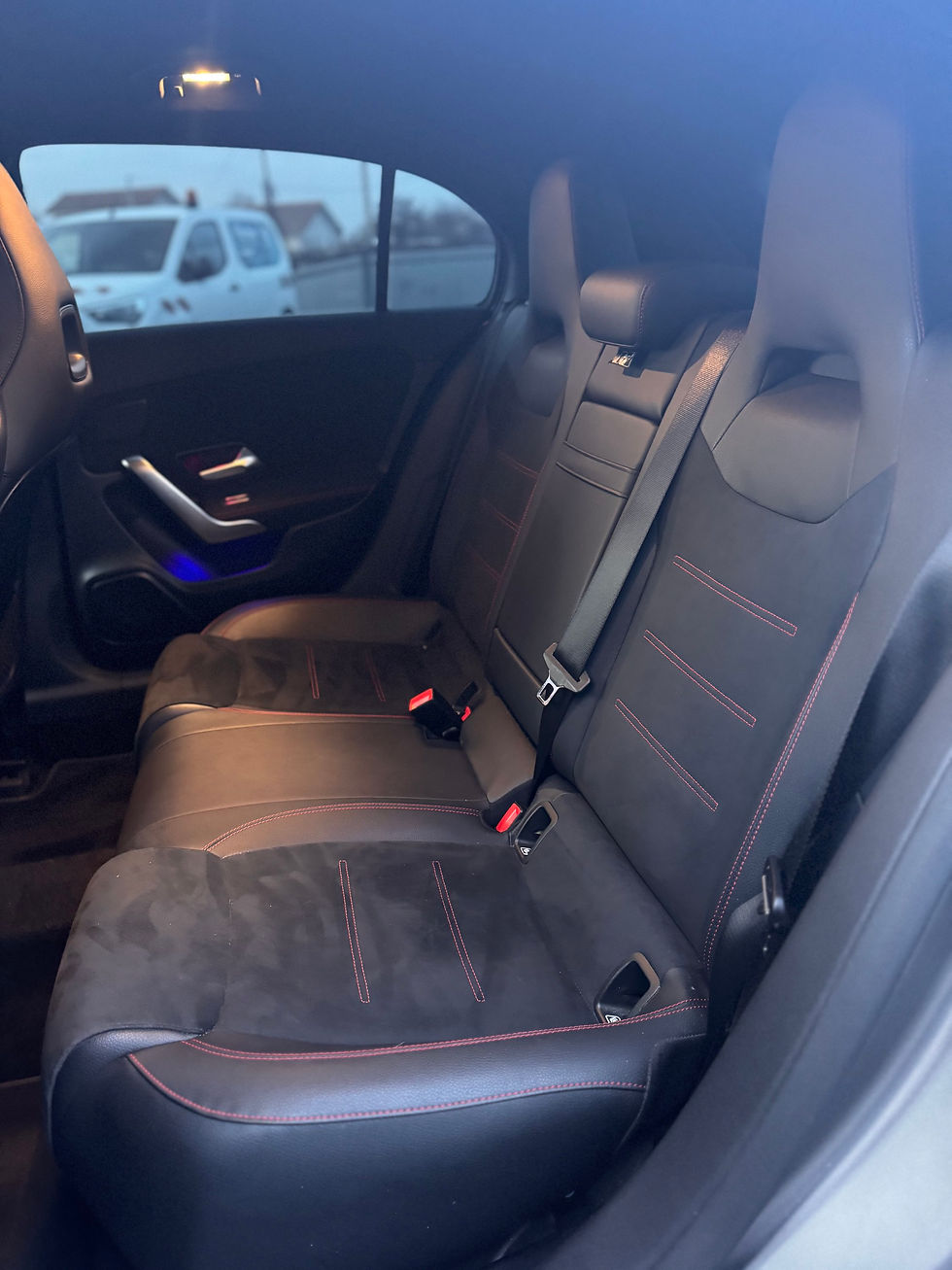 Miniature : MERCEDES CLASSE A 2021 250 E AMG LINE 8G-DCT 160+102ch Montagne Magno 49900km