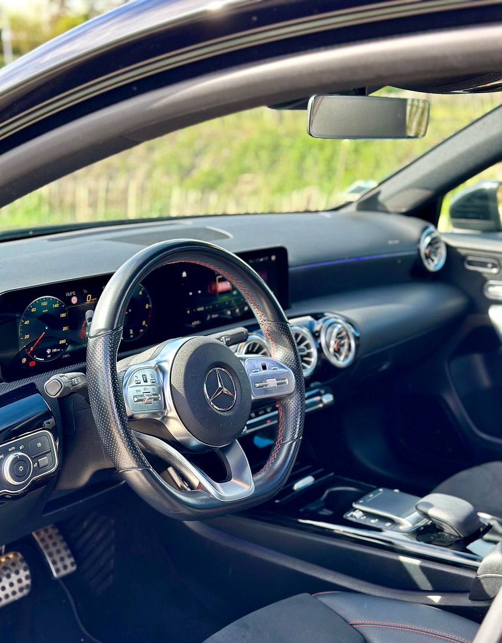 Miniature : Mercedes-Benz Classe A 180D  AMG Line 8G-DCT