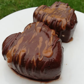 BUDINO CACO E CACAO AMARO CON CUORE DI YOGURT GRECO