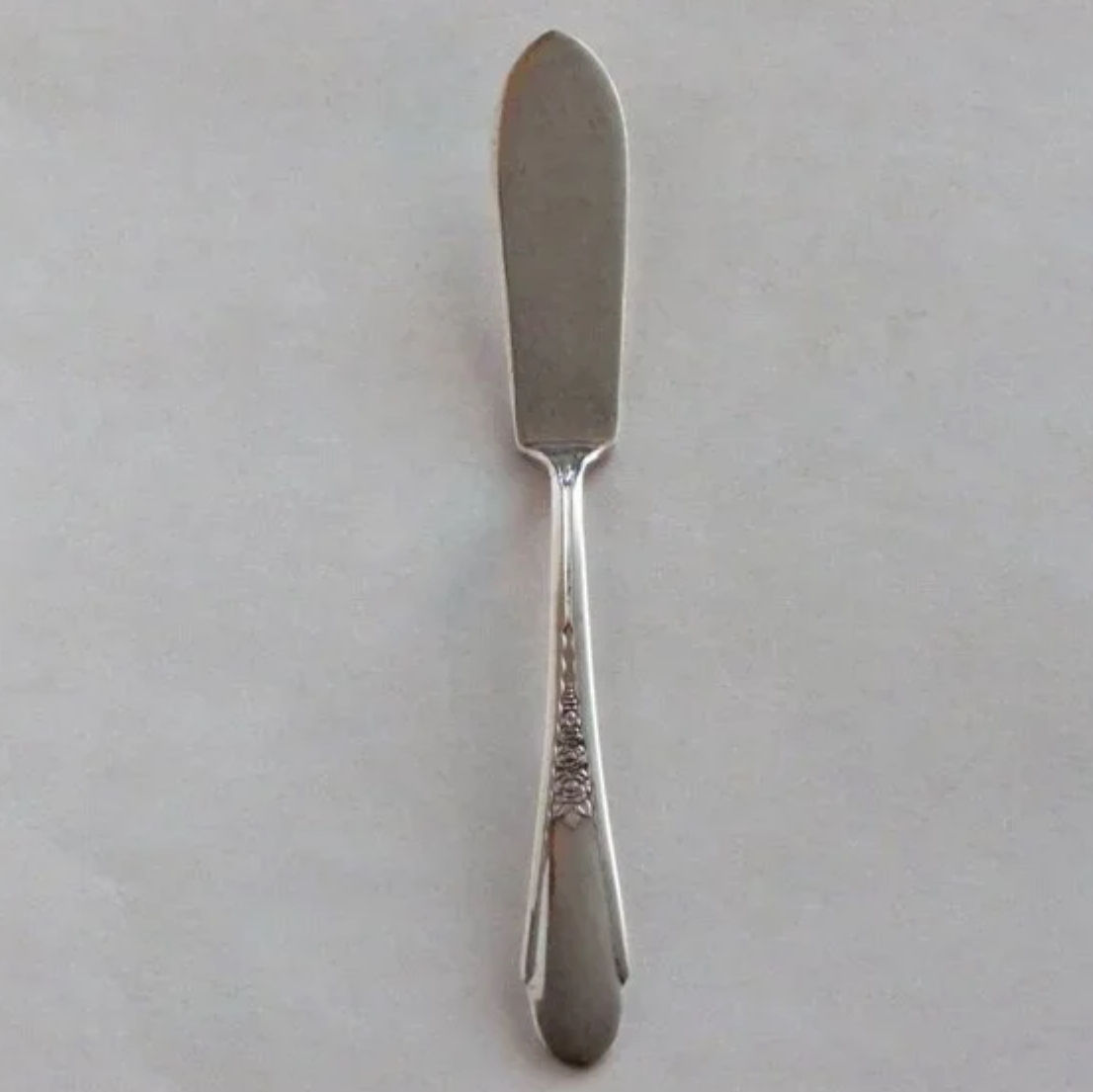 1940's Rogers Gardenia Vintage Silverplate Butter Knife Cottagecore Cutlery