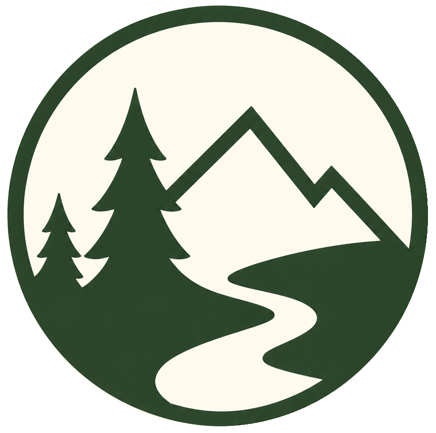 Logo der Seite mit Bäumen, Berg, Weg.