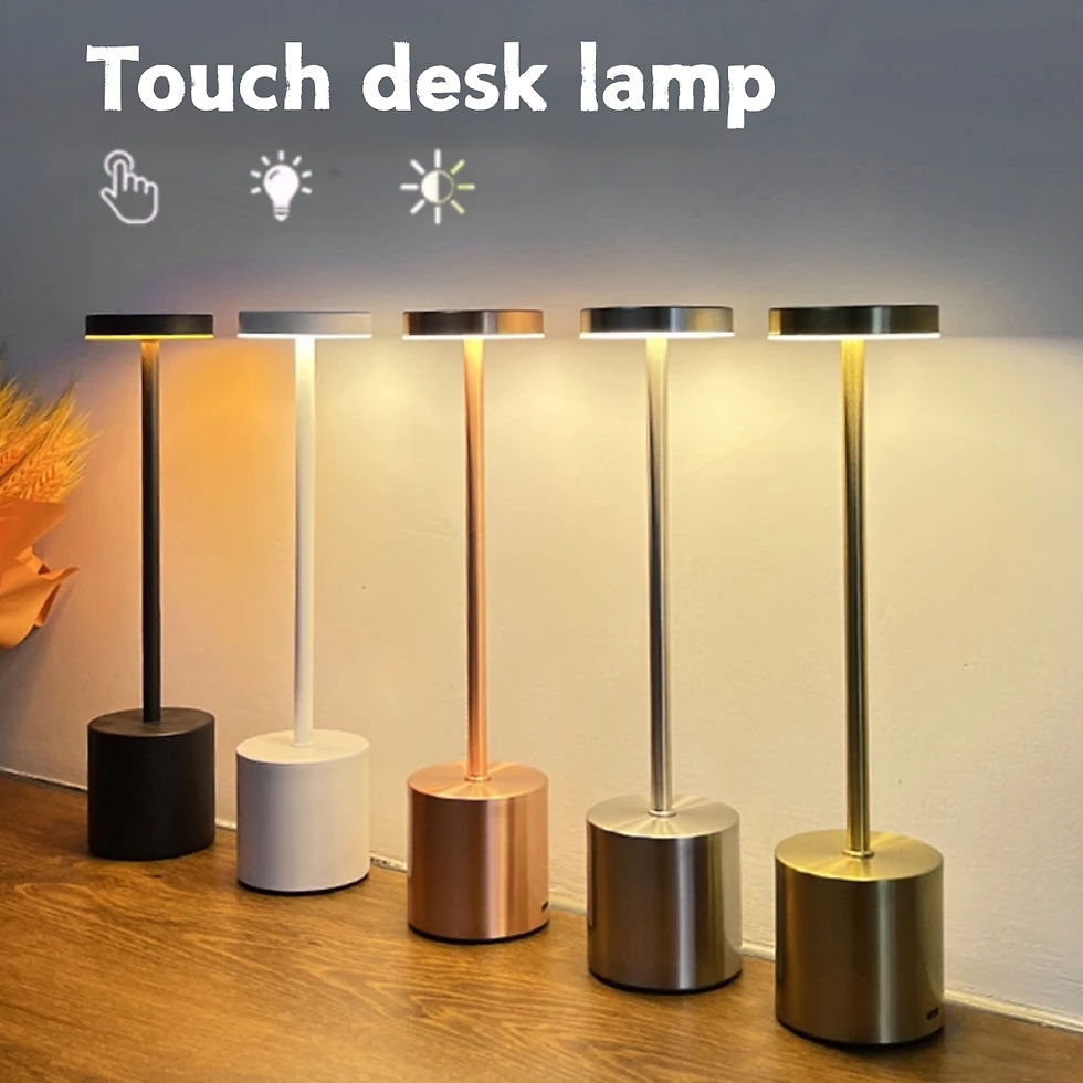 Luminária de mesa moderna ajustável em cinco cores de metal.