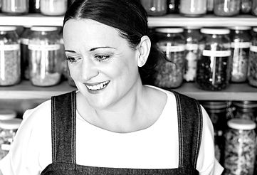 Abi Jackson Medical Herbalist_edited.jpg